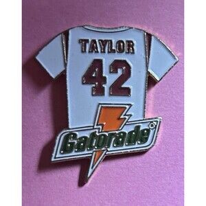 Charlie Taylor #42 Washington Redskins Gatorade Jersey Pin EUC